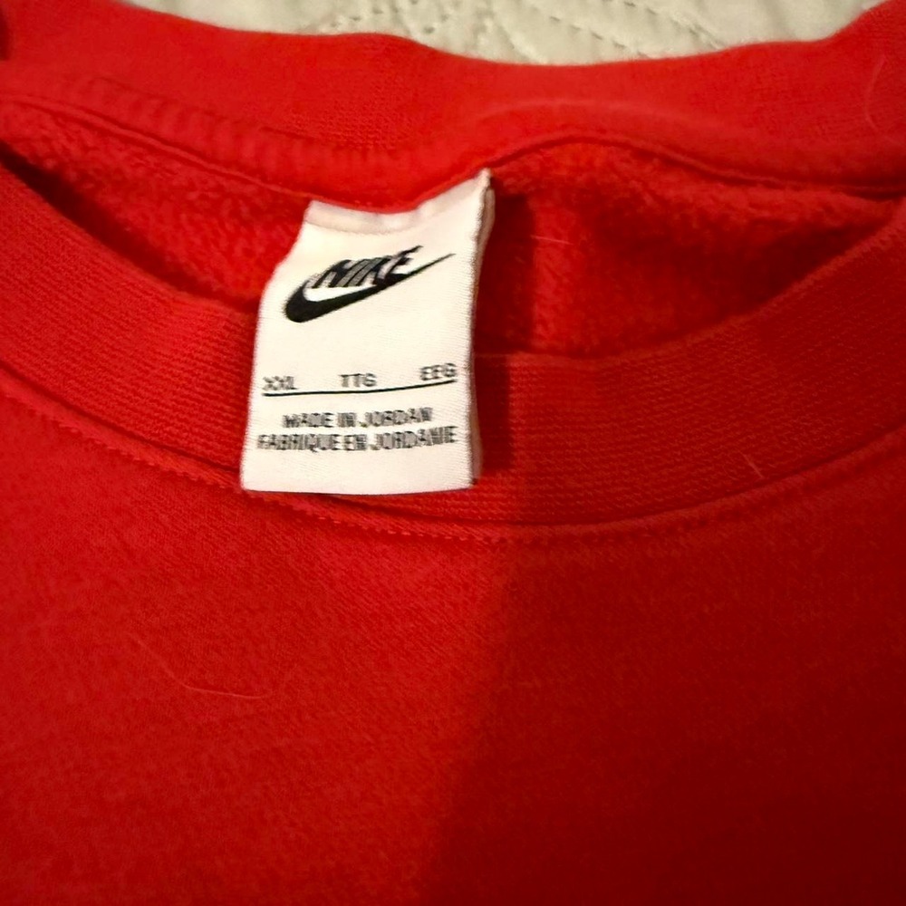 Nike Red Mens Unisex Embroidered Oversized 2XL XXL Comfy Sweatshirt Crewneck - Picture 3 of 3